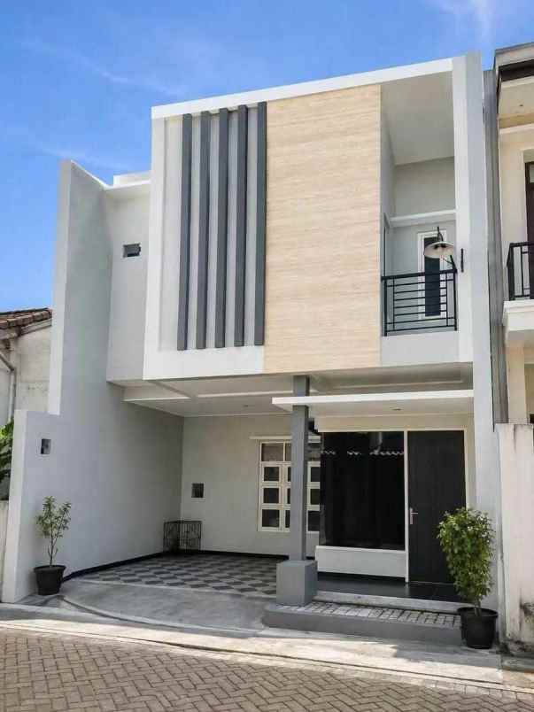 dijual rumah jalan jojoran