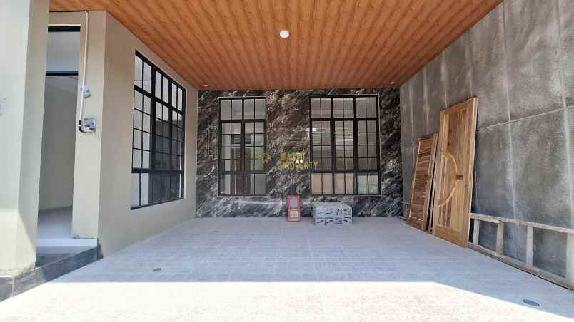 dijual rumah jalan kaliurang ngaglik sleman