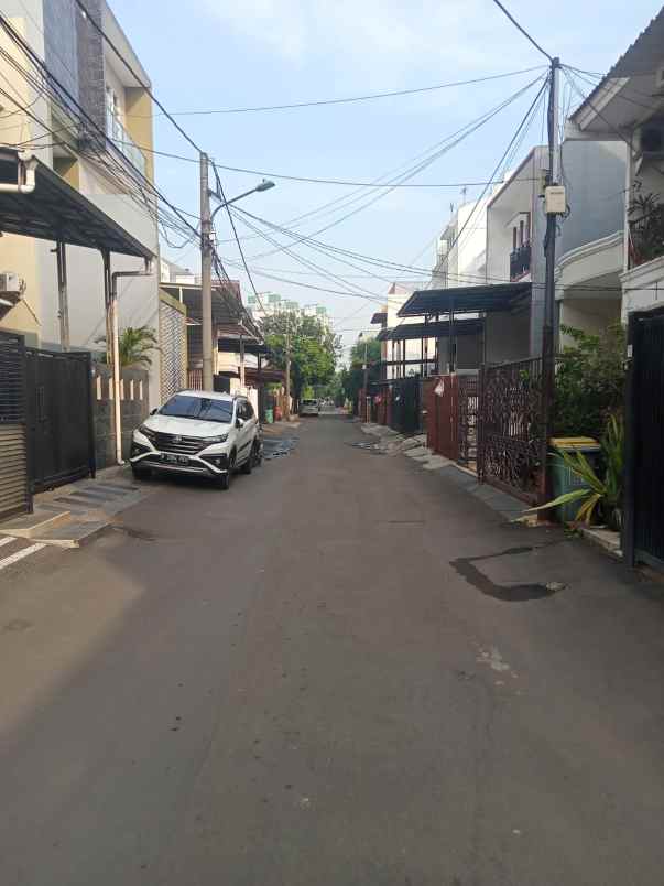 dijual rumah jalan kelapa nias kelapa