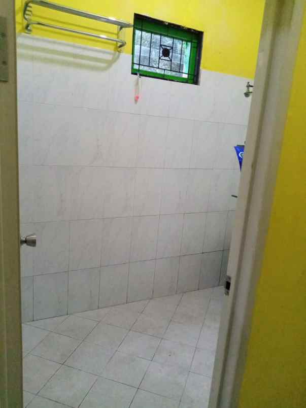 dijual rumah jalan kemang swatama