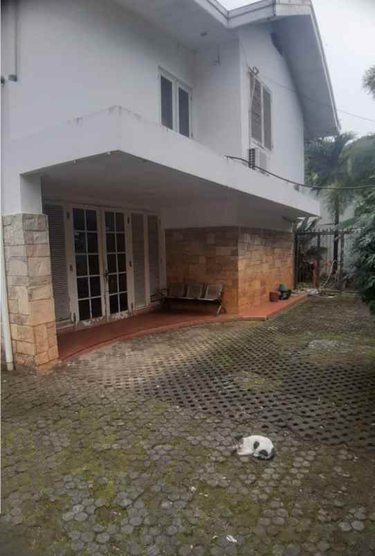 dijual rumah jalan liliana kel pela