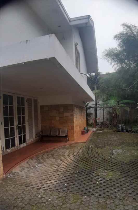 dijual rumah jalan liliana kel pela