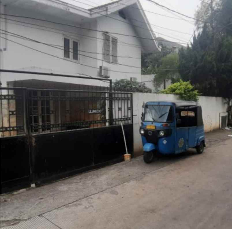 dijual rumah jalan liliana kel pela