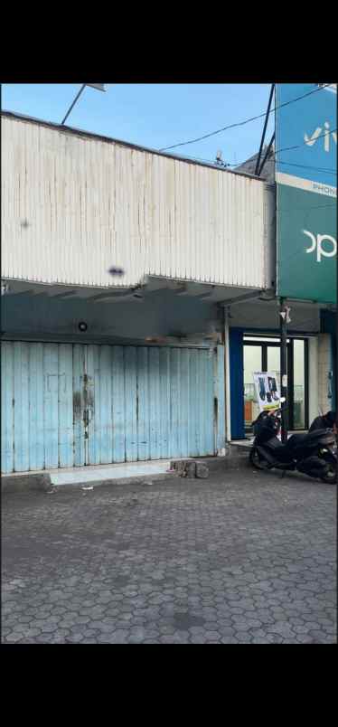 dijual rumah jalan manukan tama