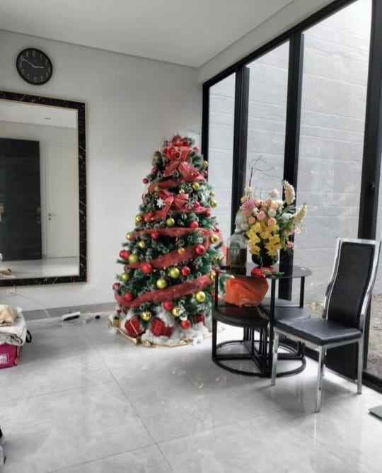 dijual rumah jalan pelican hill