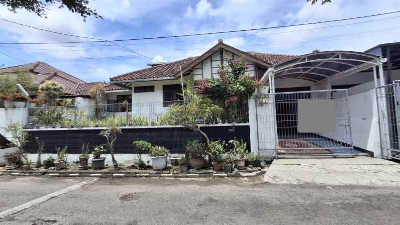 dijual rumah jalan pesantren