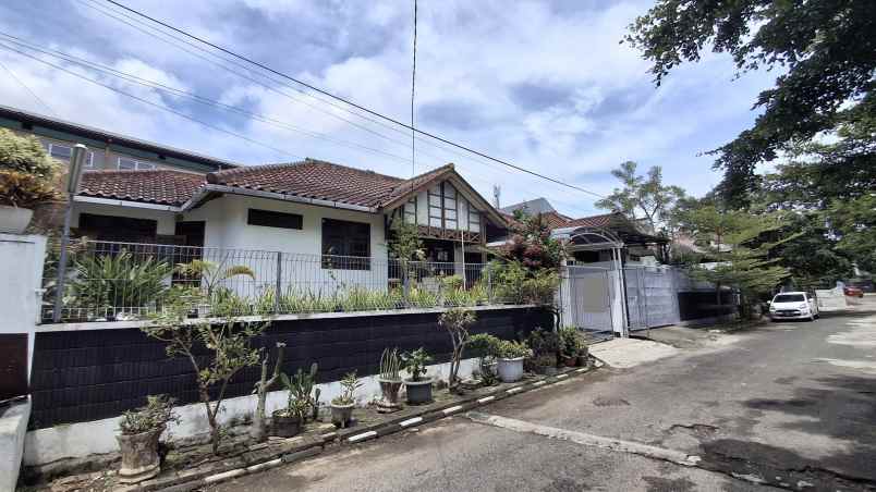 dijual rumah jalan pesantren