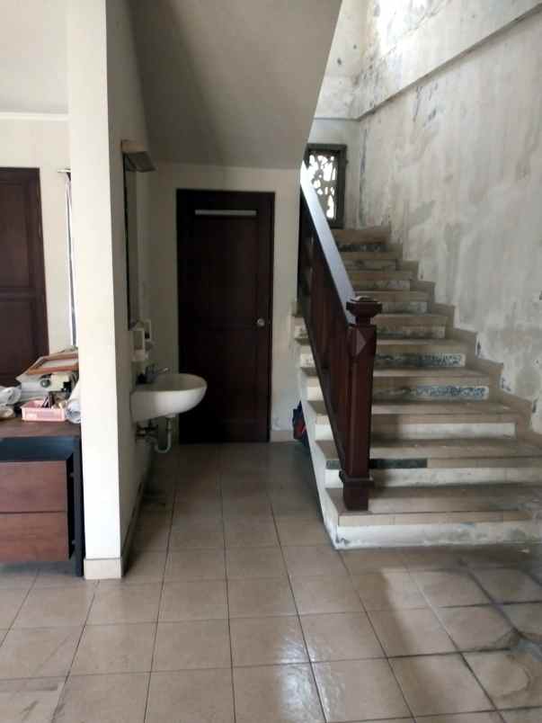 dijual rumah jalan pondok indah denpasar