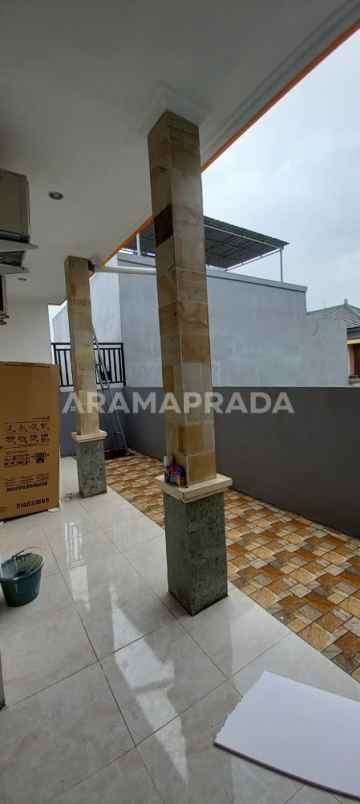 dijual rumah jalan pusaka