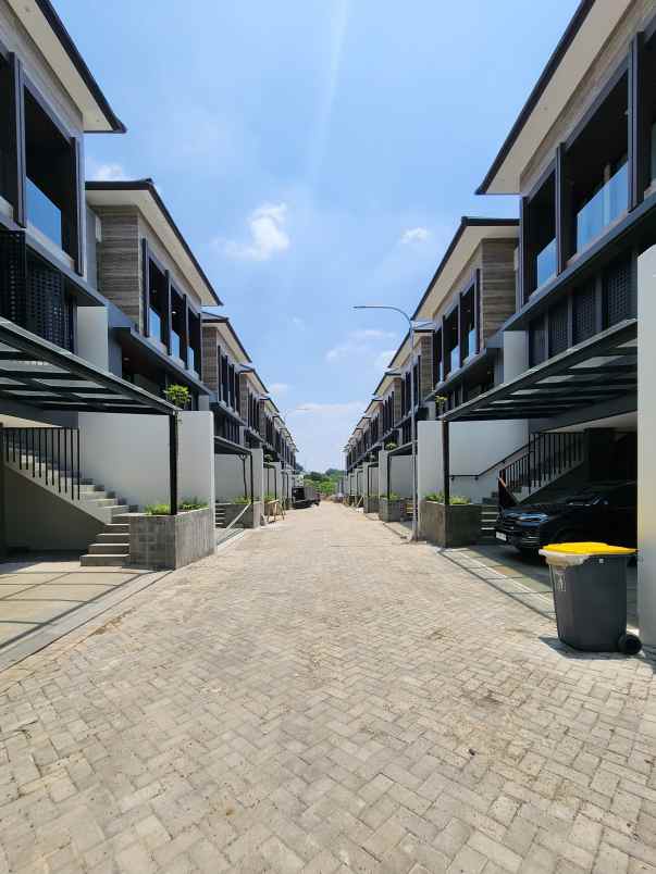 dijual rumah jalan raya andara cilandak