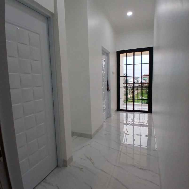 dijual rumah jalan raya cipayung depok