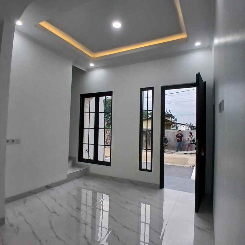 dijual rumah jalan raya cipayung depok