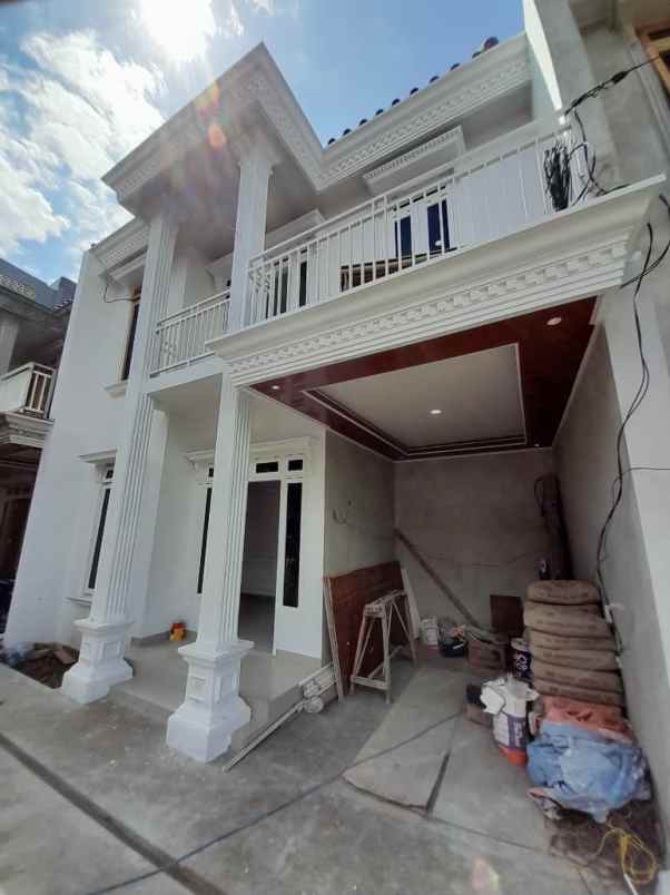 dijual rumah jalan raya ciputat komplek