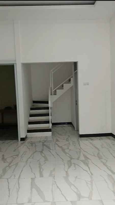 dijual rumah jalan raya curug bojongsari