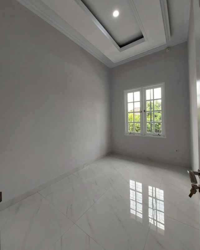 dijual rumah jalan raya kebagusan