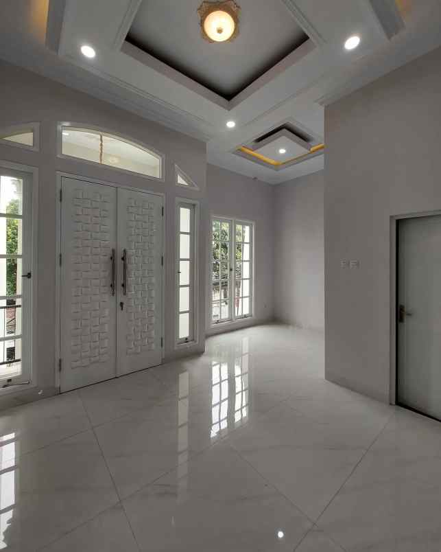 dijual rumah jalan raya kebagusan