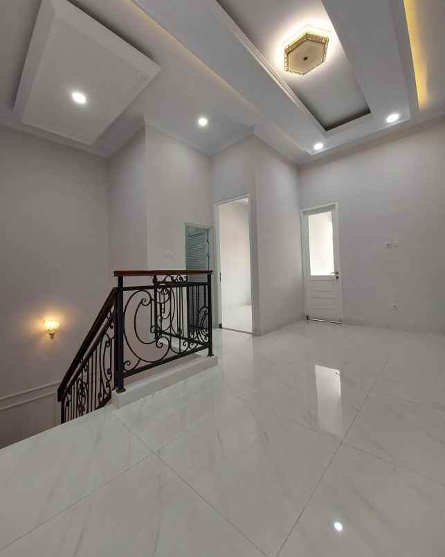 dijual rumah jalan raya kebagusan