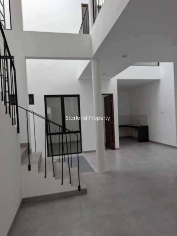 dijual rumah jalan raya kucica bintaro