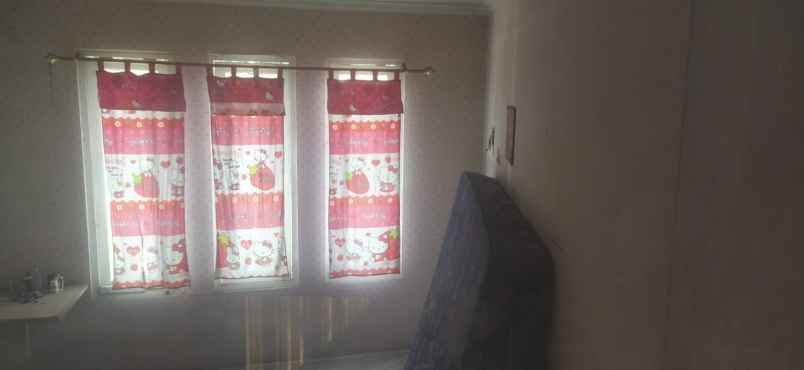 dijual rumah jalan raya penggilingan
