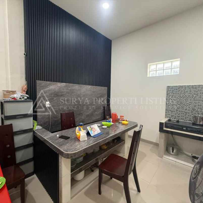 dijual rumah jalan tuba iv kompelek de