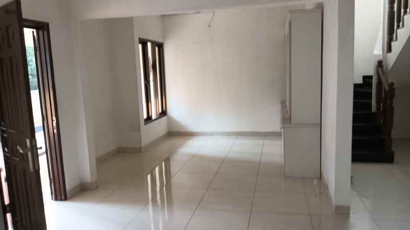 dijual rumah janur elok kelapa gading