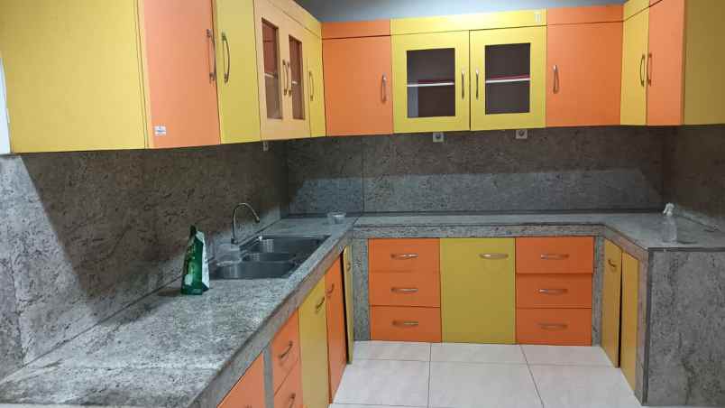 dijual rumah janur elok kelapa gading