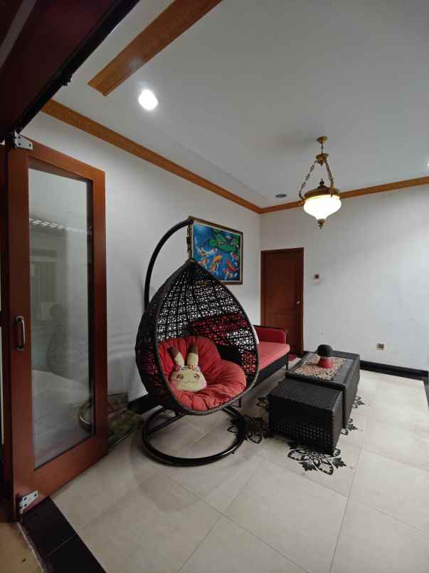 dijual rumah jatiwaringin jakarta timur