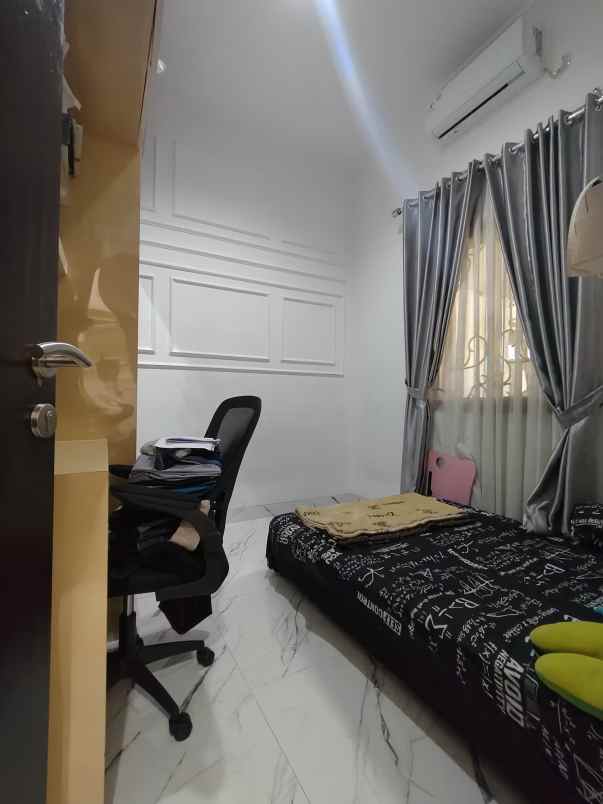dijual rumah jatiwaringin pondok gede