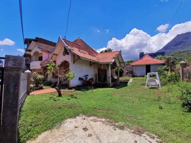 dijual rumah jl abdul gani atas