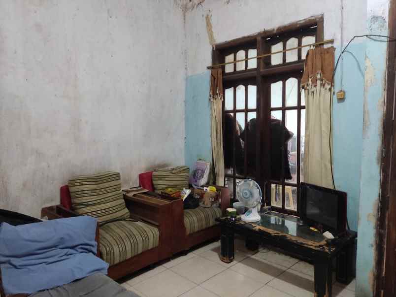 dijual rumah jl bulak banteng tengah