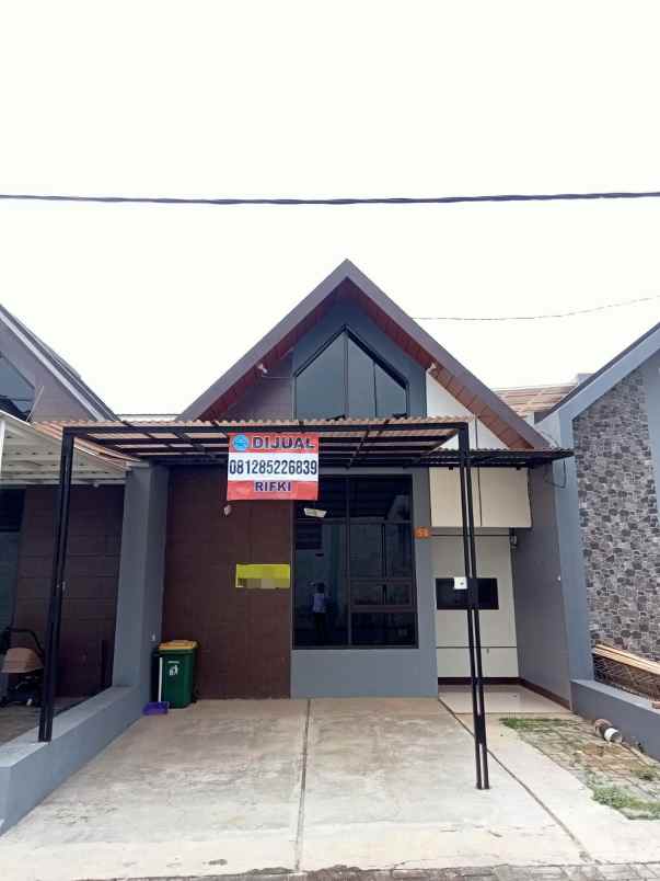 dijual rumah jl cihanjuang