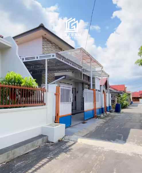 dijual rumah jl cipta karya panam villa