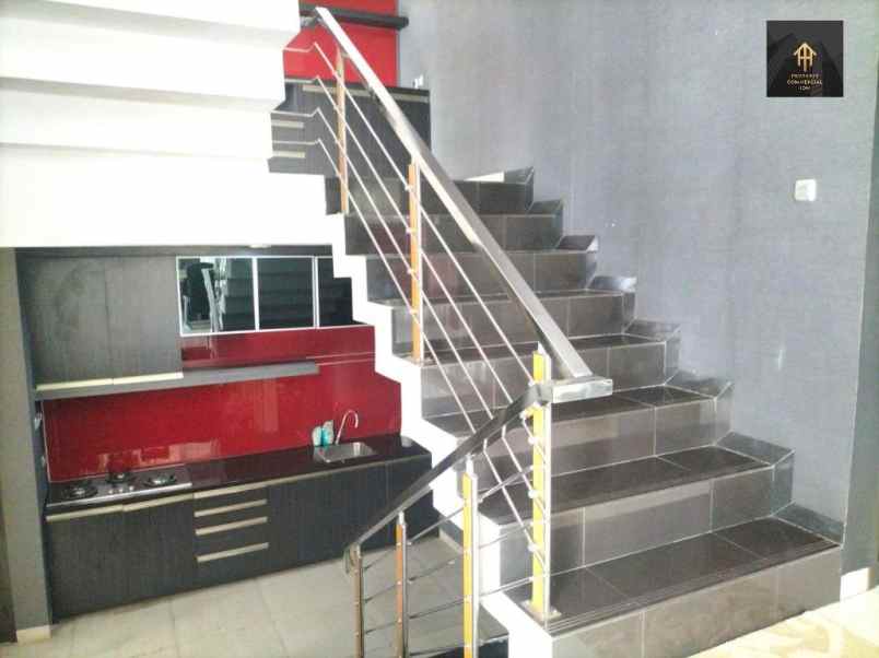 dijual rumah jl dago pakar