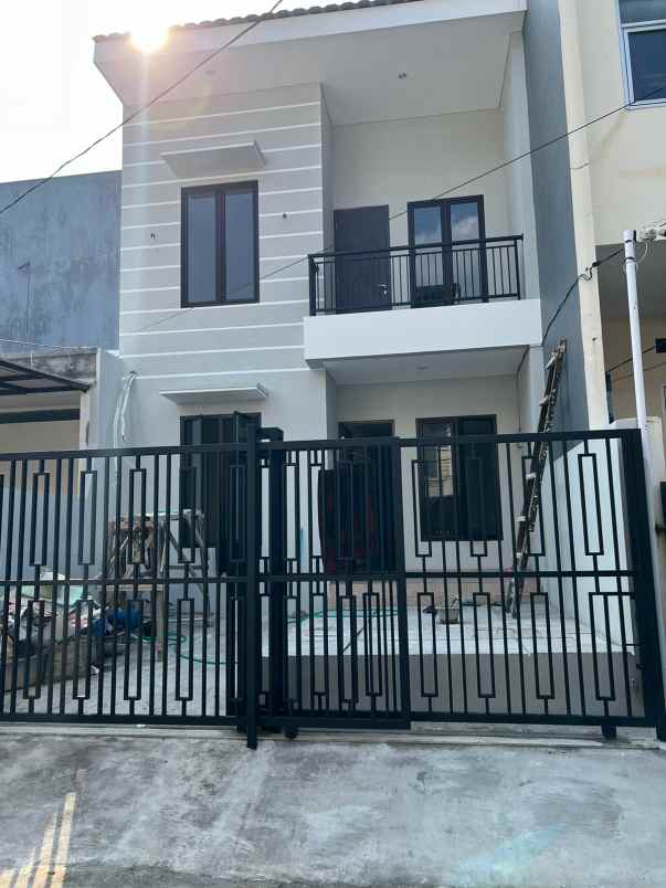 dijual rumah jl gading elok kelapa