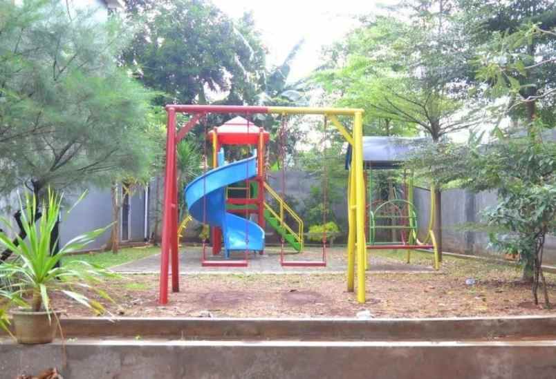 dijual rumah jl gg rambutan