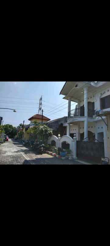 dijual rumah jl griya prasetya utara