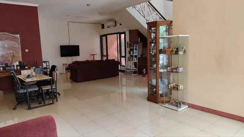 dijual rumah jl h dogon perumkar pemda