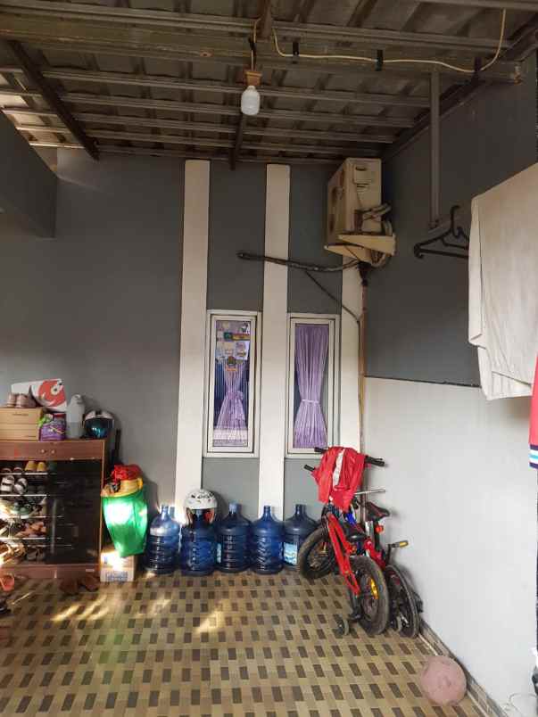 dijual rumah jl h karim jatikramat kec