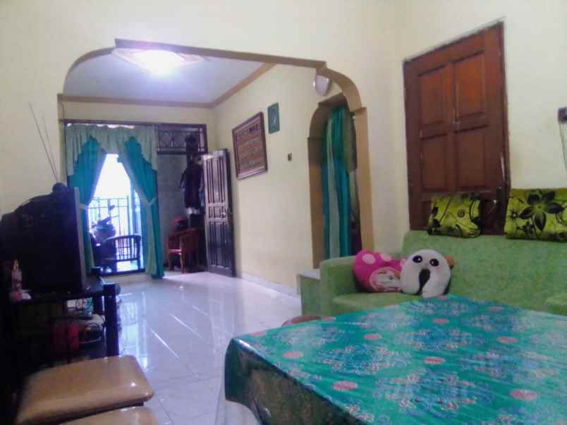 dijual rumah jl h risan