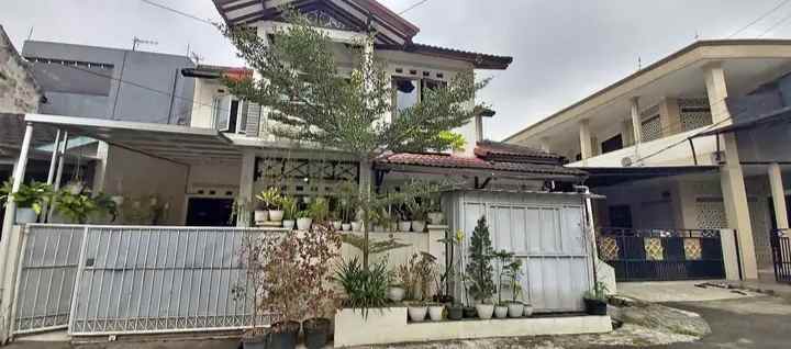 dijual rumah jl jupiter barat margahayu