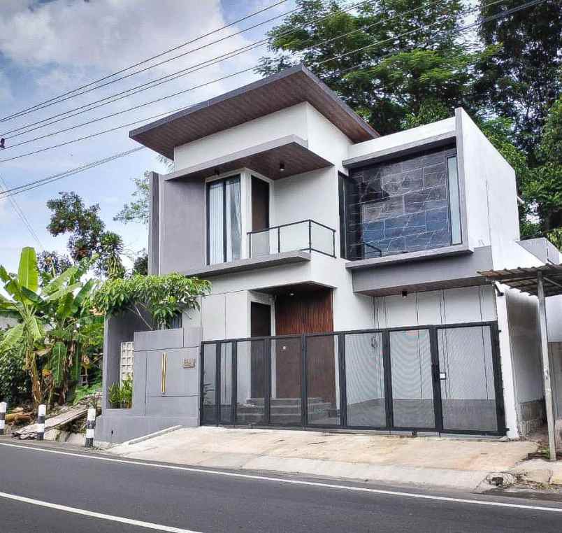 dijual rumah jl kapten harya