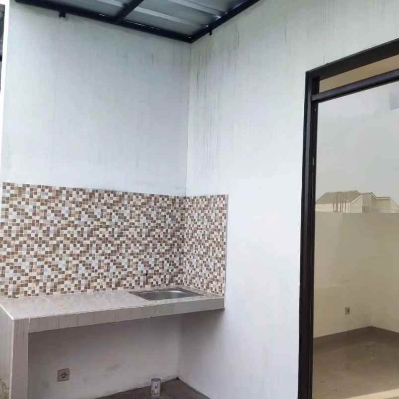 dijual rumah jl kemuning iii kelurahan