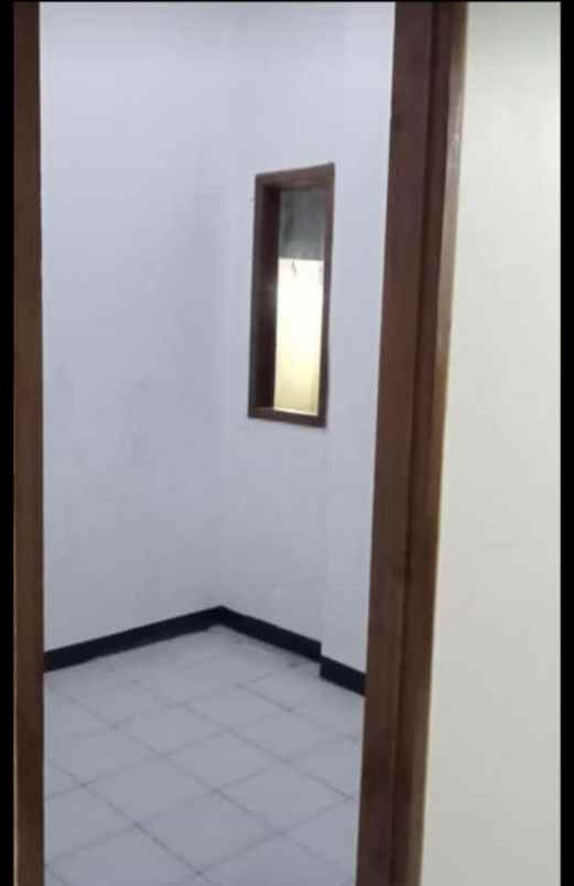 dijual rumah jl kolonel masturi