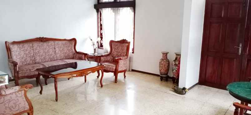 dijual rumah jl laksamana malahayati