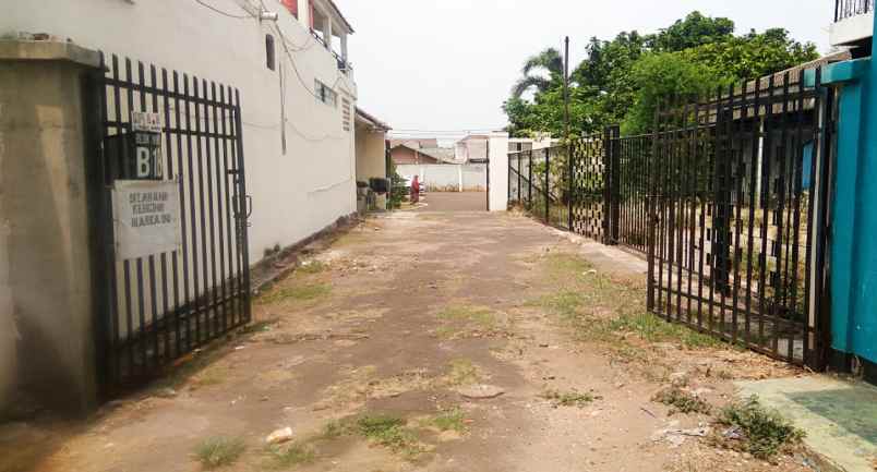 dijual rumah jl laksamana malahayati