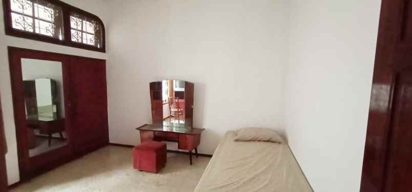 dijual rumah jl laksamana malahayati