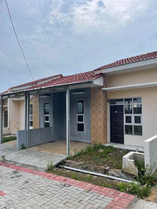 dijual rumah jl letda lukito