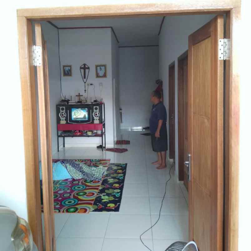 dijual rumah jl lkr selatan suradita