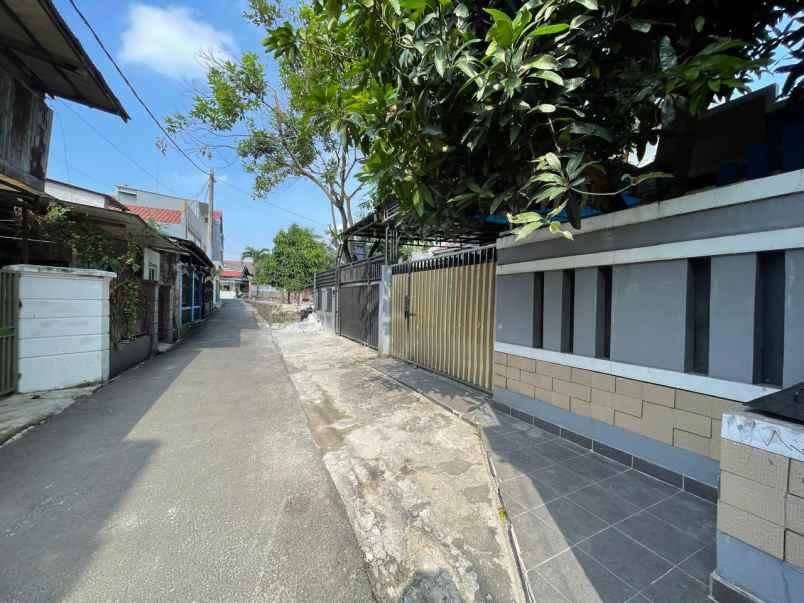 dijual rumah jl masjid nurul huda