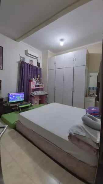 dijual rumah jl mawar ii bintaro kec